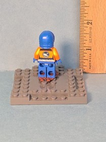 LEGO City Minifig cty0554 - Female Arctic Explorer - Light Scratches/No Cracks