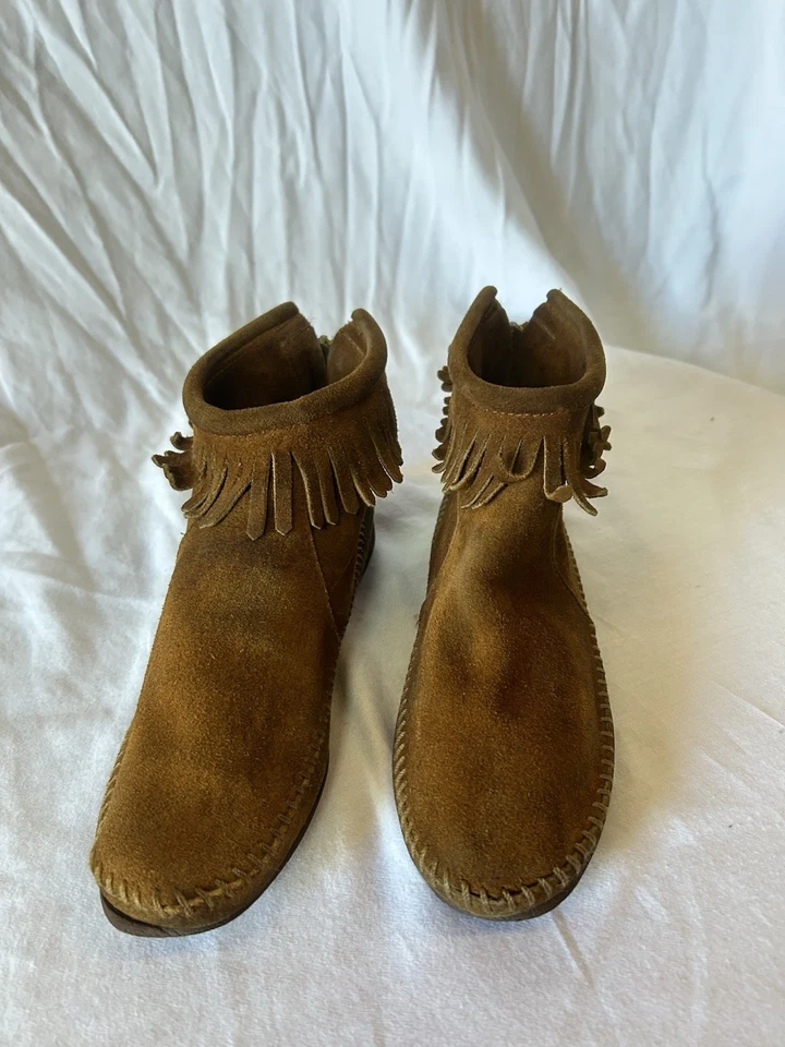 Zapatos mocasín de gamuza marrón con flecos talla desconocida pequeña punta a tacón 10 pulgadas Foto 2 de 4