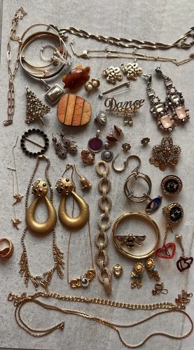 Estate Costume Jewelry Lot ! Tons Of Signed Pieces Vintage To Mod Gold Tone
