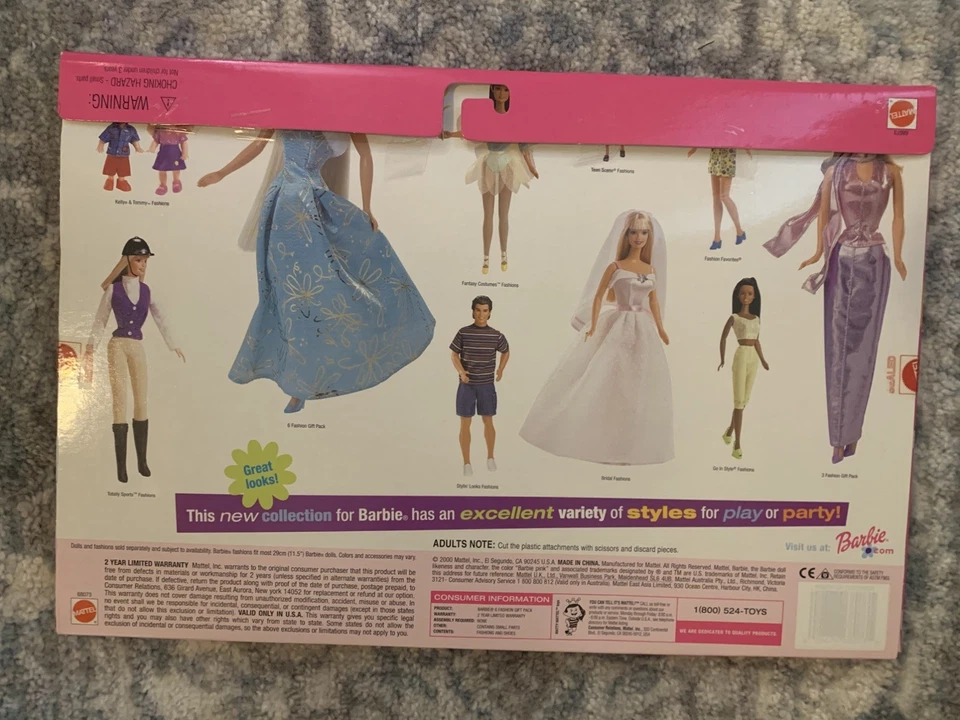 Barbie 6 Moda Trajes Completos Paquete de Regalo Mattel 2002 Nuevo 68073 Foto 2 de 2