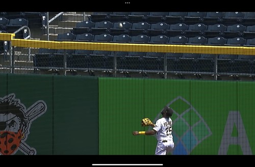 MLB Authenticated - Eddie Rosario HOME RUN (Career #109) off Cody Ponce - Picture 3 of 12