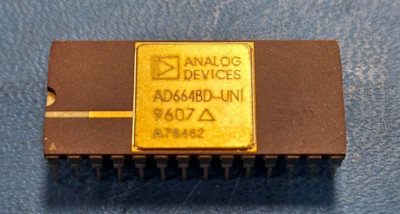 (1PC) AD664BD-UNI D/A Converter, 4 Func, Parallel, Word Input Loading 28P CDIP