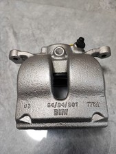 Original BMW F45 F46 F48 F54 Bremssattelgehäuse Bremsträger vorne links 6860265