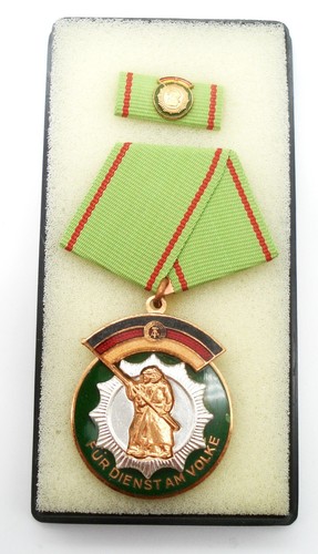 east german DDR police medal order Ehrenzeichen Volkspolizei Sign Of Honor clasp