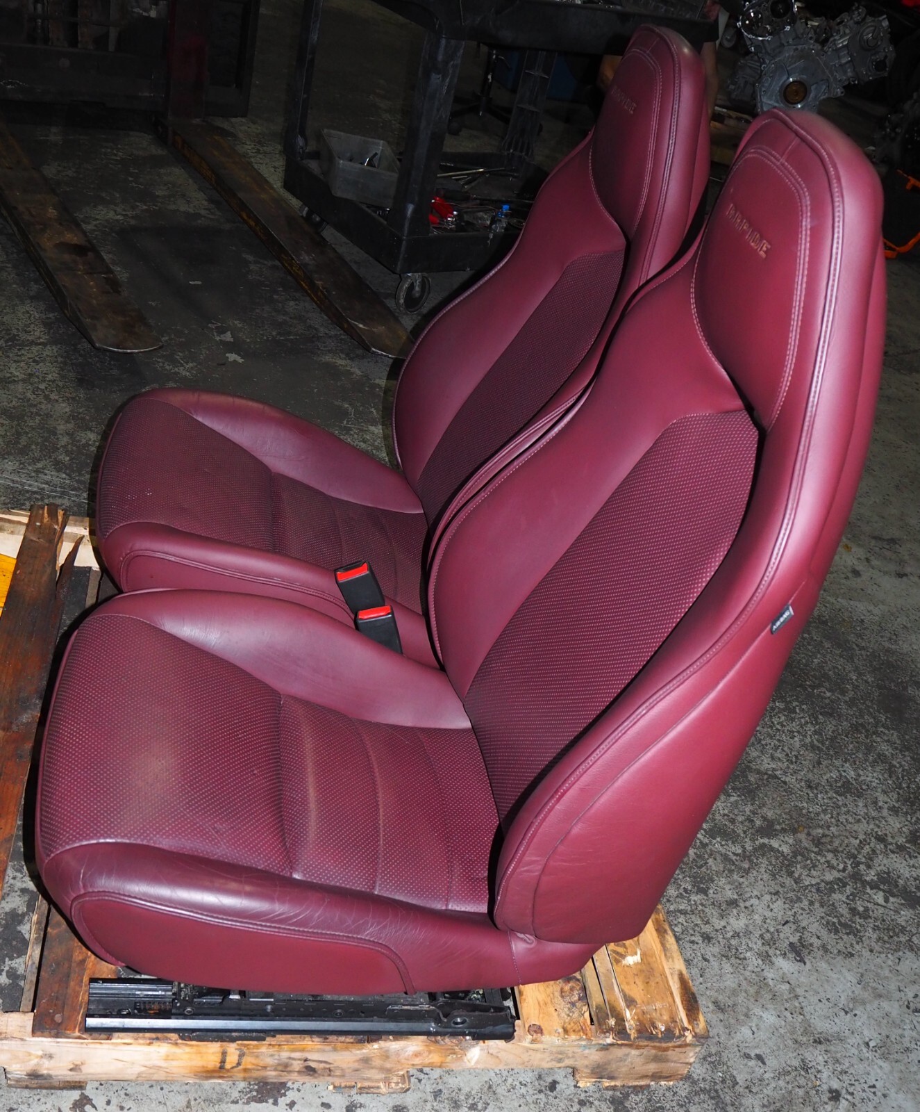 * 2010-2013 Aston Martin Rapide Iron Ore Red Leather Front Seat Set OEM Complete