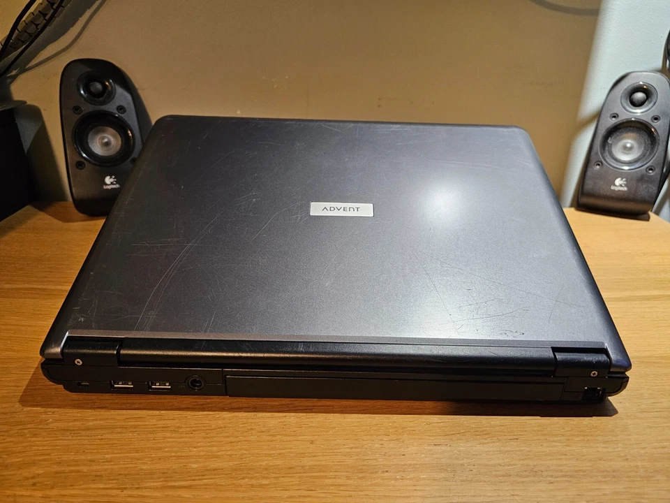 15" Advent 7201 Intel Celeron 1.86GHz 2GB Vintage Retro Legacy WIndows 7 Laptop - Image 4 of 4