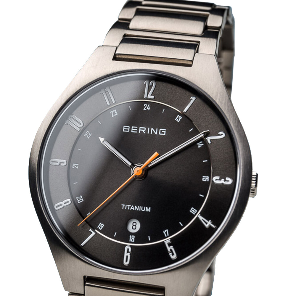 BERING Uomo Analogico Quarzo Titanium Orologio con Cinturino in Titanio Cinturino e Vetro zaffiro 11939-777