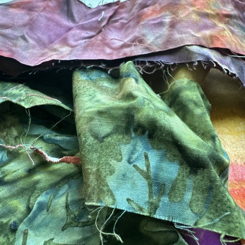 Over 60 Fabric Cotton Pieces/Batiks - Picture 3 of 7