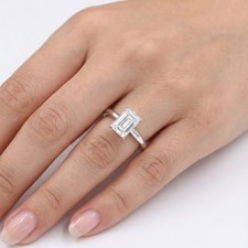 Solitaire Engagement Ring 18K Gold 1.54 Carat Emerald Lab-Grown Diamond D SI1