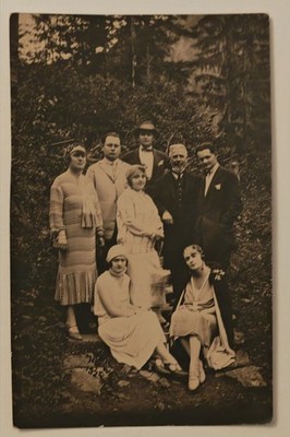 AK Damenmode Kleider Cloche Hüte c1925 RPPC Gruppenfoto Hats Dresses Fashion ung