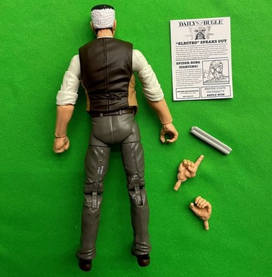 Hasbro Marvel Legends J. JONAH JAMESON (6