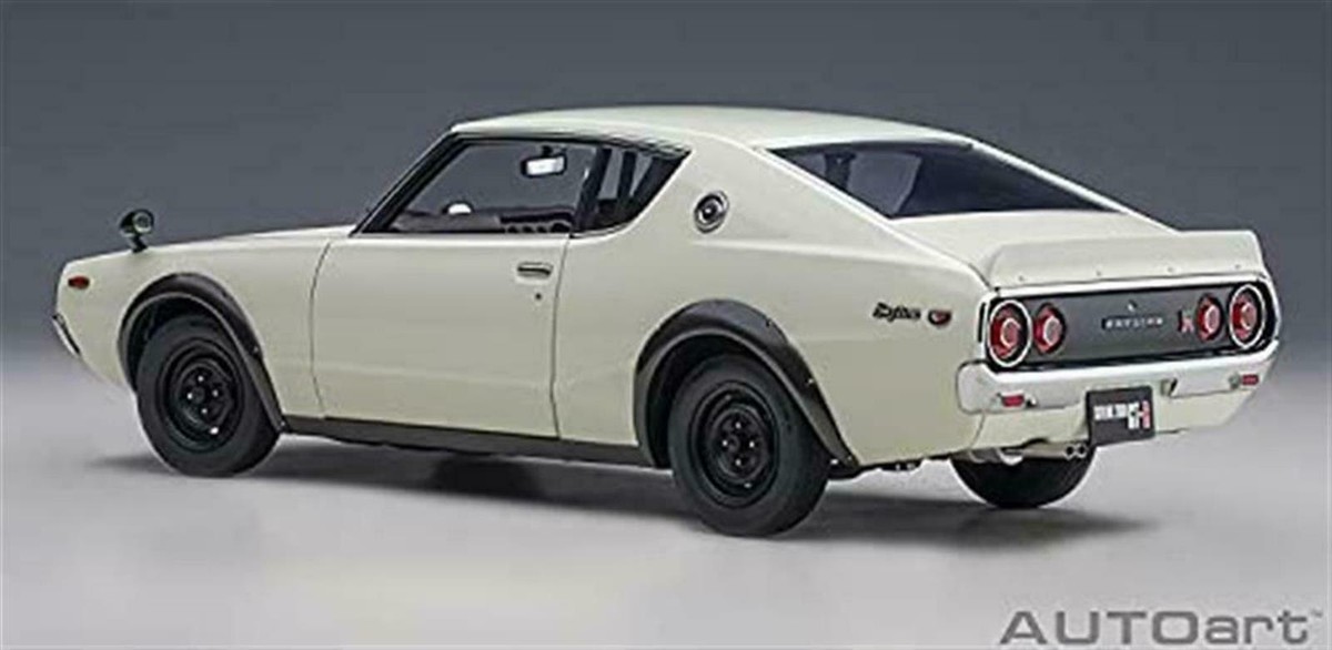 AUTOart 1/18 Nissan Skyline 2000 GT-R (KPGC110) White Finished