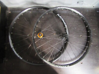 Chosen 150 / Alex Felgen Volar 3.0 26 Zoll Laufradsatz 6 Bolzen Shimano 15mm / QR (4246)