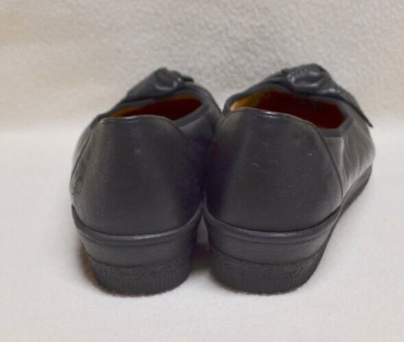 Gabor Comfort Ladies Black Leather Low Wedge Slip-On Shoes Bow Detail Size 6.5 G - image 3 of 4