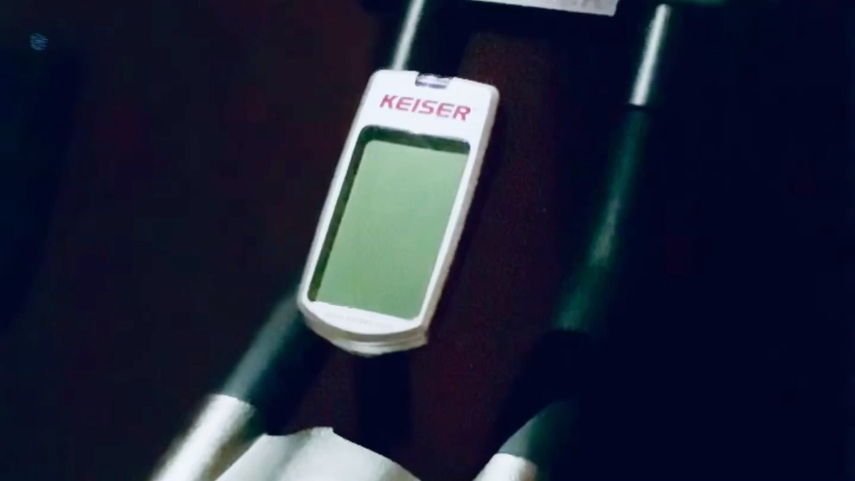 K2pi PHONE STAND/HOLDER for KEISER M3i SATIN FINISH EFFECT