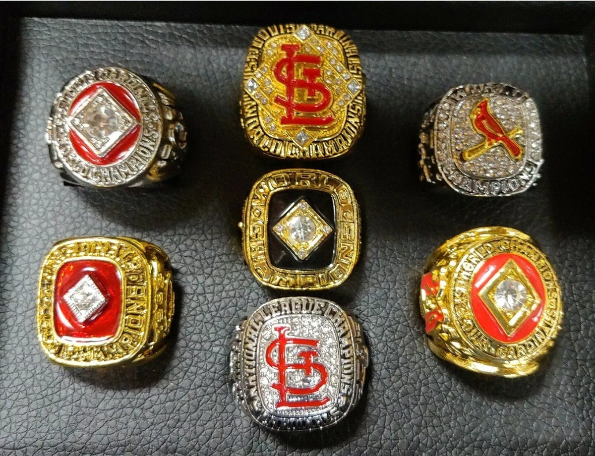 St Louis Cardinals - World Series 7 Ring Set With Wooden Display 