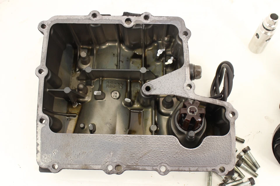 2007 YAMAHA FZ6 ENGINE MOTOR BOTTOM OIL PAN COVER PICK UP 4S8-13400-00-00 - Изображение 2 из 4