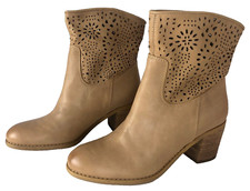 Crown Vintage Womens Leather 7.5 Brown Tan Ankle Boots Durham with Box 2.5" Heel