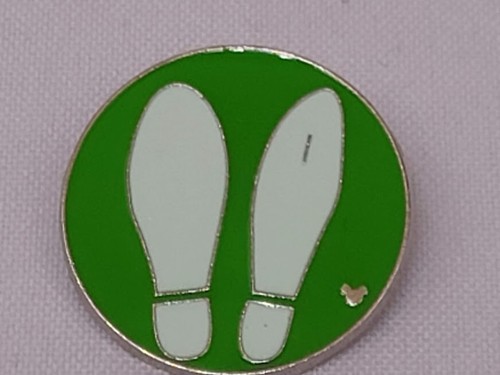 Disney Pin WDW Hidden Mickey 2007 Series 2 Goofy's Feet Green Footprints - Picture 2 of 6