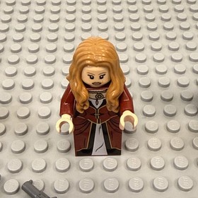 Lego Elizabeth Swann Turner 4181 Pirates of Caribbean Minifigure poc002 w/extras