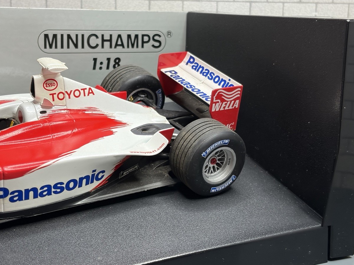 1:18 *BOXED* MINICHAMPS F1 Formula 1 TOYOTA TF103 2003 Launch