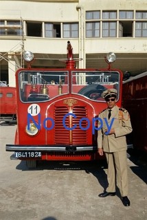 DELAHAYE CAMION DE POMPIERS APRES 1950 ........ PHOTO (20x30 CM)