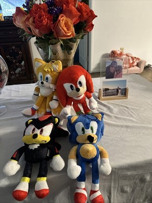Viz Media SonicX Plush Lot Sonic the Hedgehog Knuckles Tails Amy Toy Network Tag