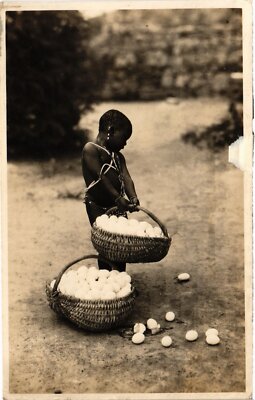 PC SOUTH AFRICA CHILD WITH EGGS ETHNIC TYPES (a65375)