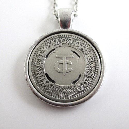 Collar colgante Twin City MN Transit Token reutilizado moneda vintage años 20 - Imagen 1 de 5