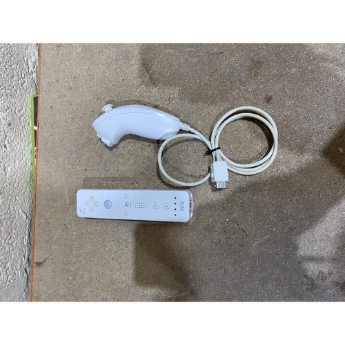 Nintendo Wii RVL-001 (EUR) Video Game Console White Compact 36W with Accessories - Picture 11 of 15