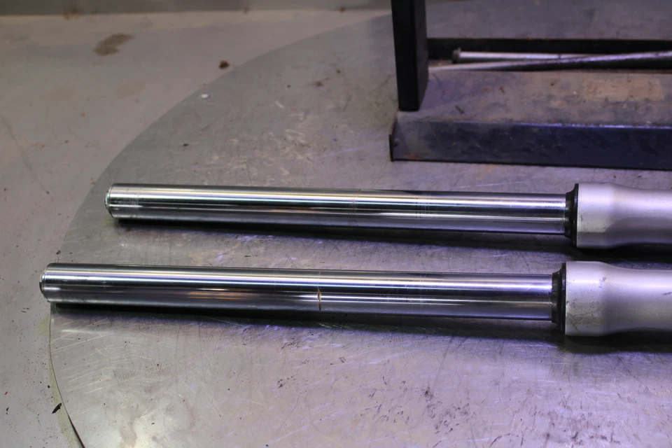 Yamaha Virago 250 XV250 2001 horquillas delanteras juego de suspensión de choque par recto Foto 3 de 4