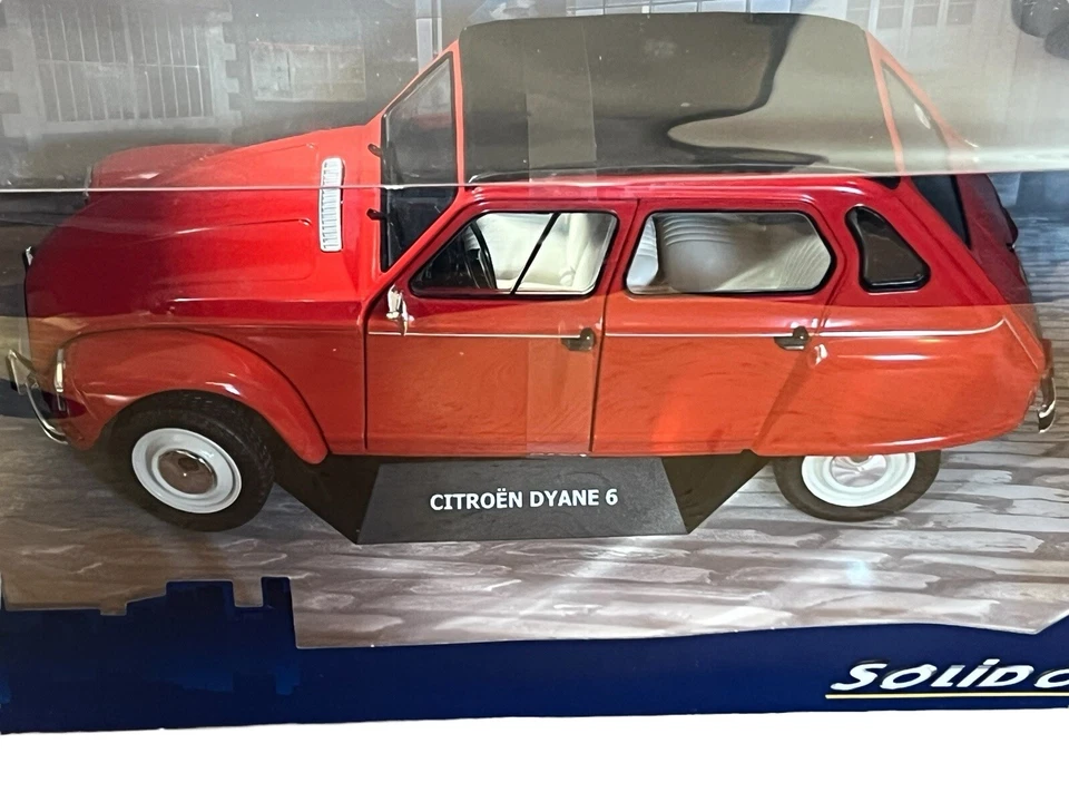 Solido Citroen Dyane 6 Rouge Corsaire 1968 Red Collector's Scale Model Car 1:18 - Image 2 of 4