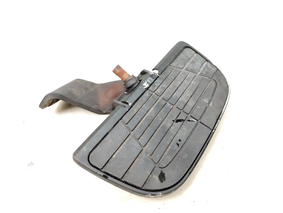 Piso dianteiro esquerdo e suporte de montagem Honda VTX1300 S R 2003 - Imagem 3 de 4