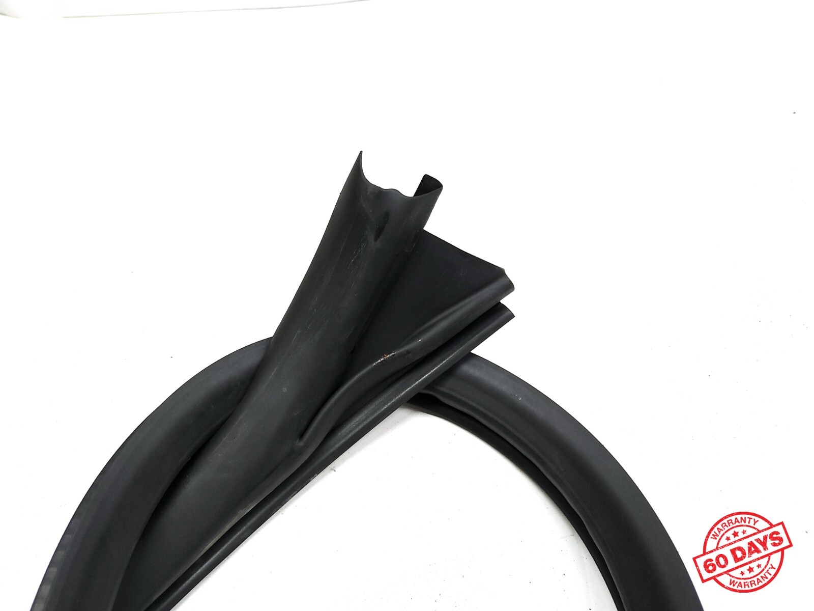 ⭐ 08-19 Maserati Gran Turismo Front Upper Left Door Rubber Seal Gasket Oem