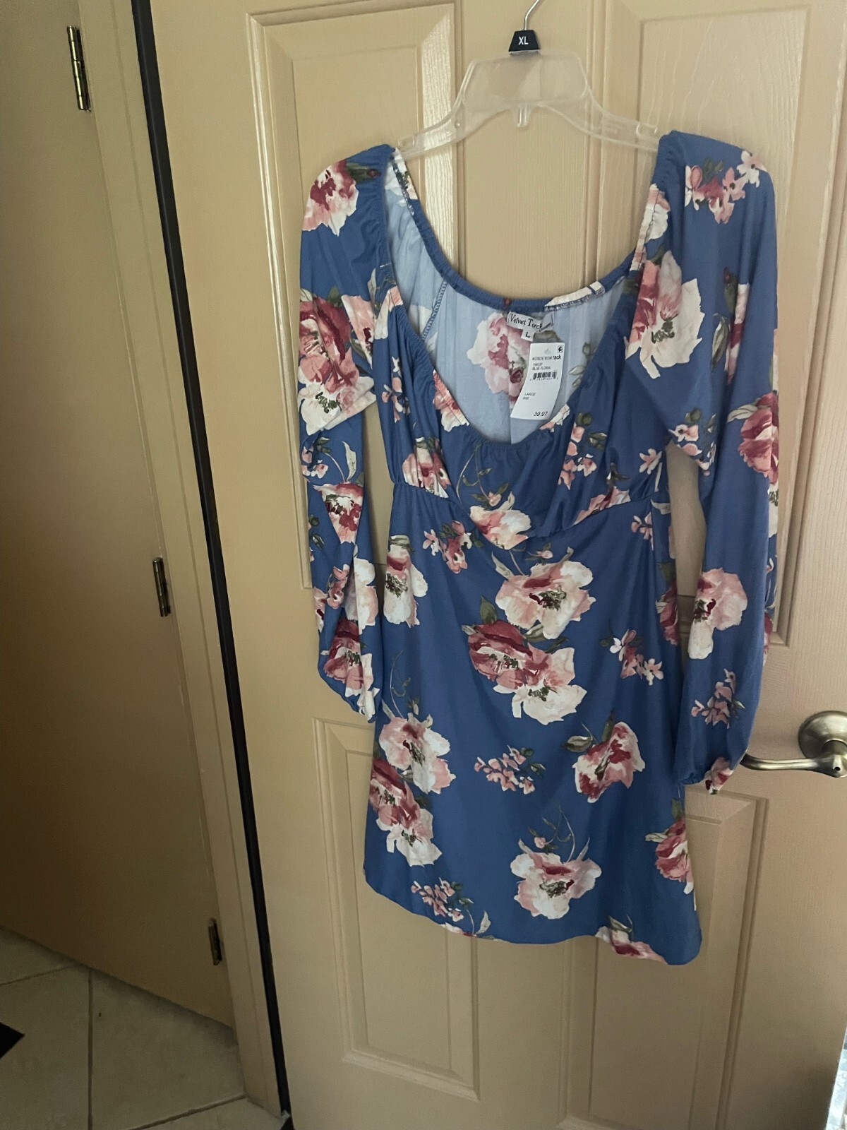 Picture 1 of 3