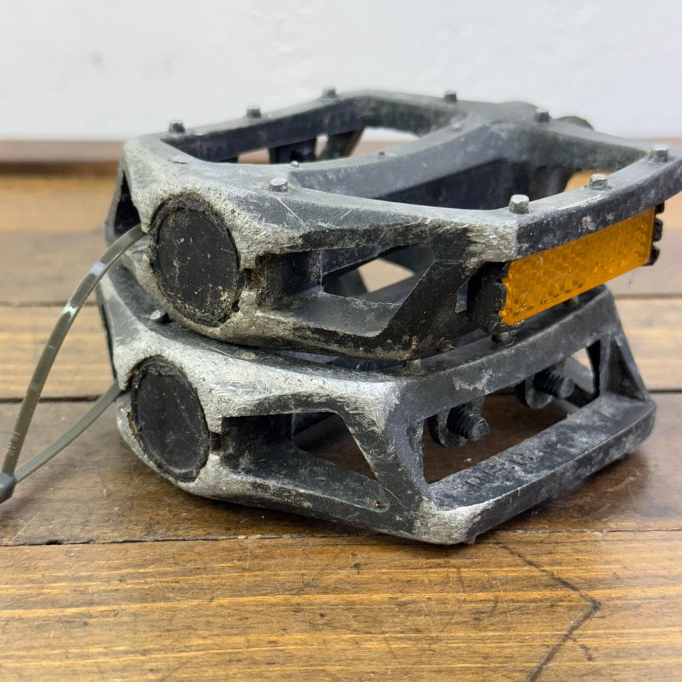 Pedales BMX Haro 9/16 pulgadas Chevron Mid School Plataforma BMX 3 PIEZAS LU-313 90s 00s Foto 2 de 4