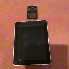 Vintage iPad and an iPod parts only not been tested