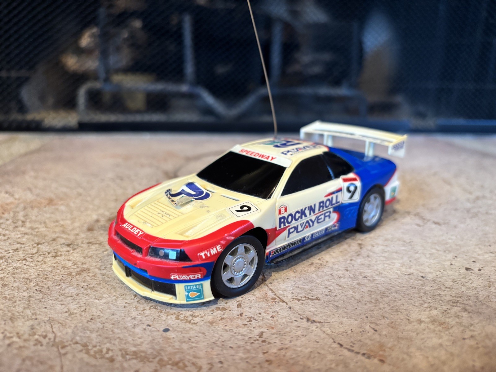 Nissan Gt-r  R34 2001 Rock N Roll  1:32 Scale
