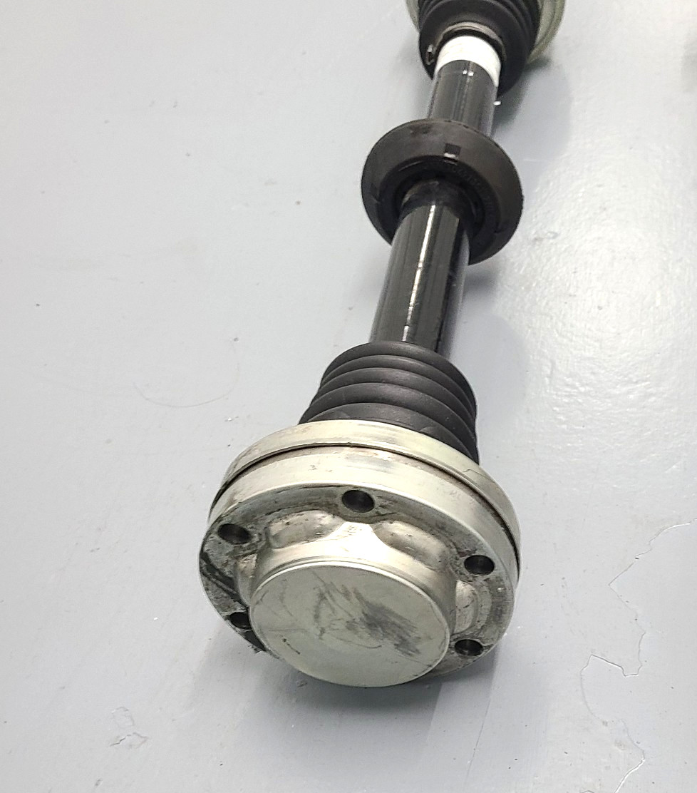 2022-2024 MASERATI MC20 LEFT AXLE OEM# 10491678