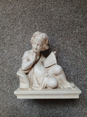 Neoklassizistische Reproduktion Kunstmarmor Junge Cherub Skulptur Figur Buchstütze