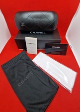 Occhiali da sole/occhiali con logo Chanel neri custodia rigida e set manutenzione.