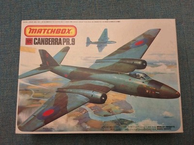 Matchbox Canberra PR.9 3colour Model Kit Modellbausatz  1:72 PK-408