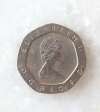 1984 Great Britain Coin 20 Pence Queen Elizabeth Europe Money Vintage