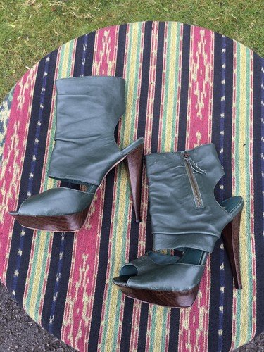Vintage Buffalo London Green Leather 
