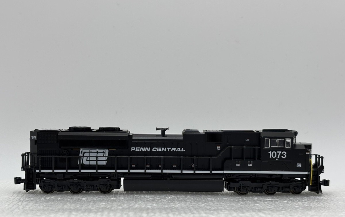 N Scale KATO Norfolk Southern Penn Central SD70ACe Diesel