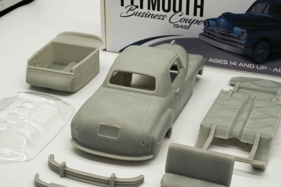 1:25 Plymouth Business Coupe 1949 Resin Model Kit With Clear Parts Included - Image 3 of 4
