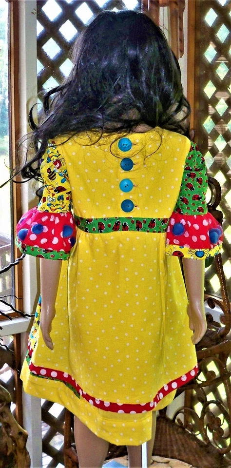 TRAJE único hecho a mano para una sola niña.  Talla 5/6T. Foto 4 de 4