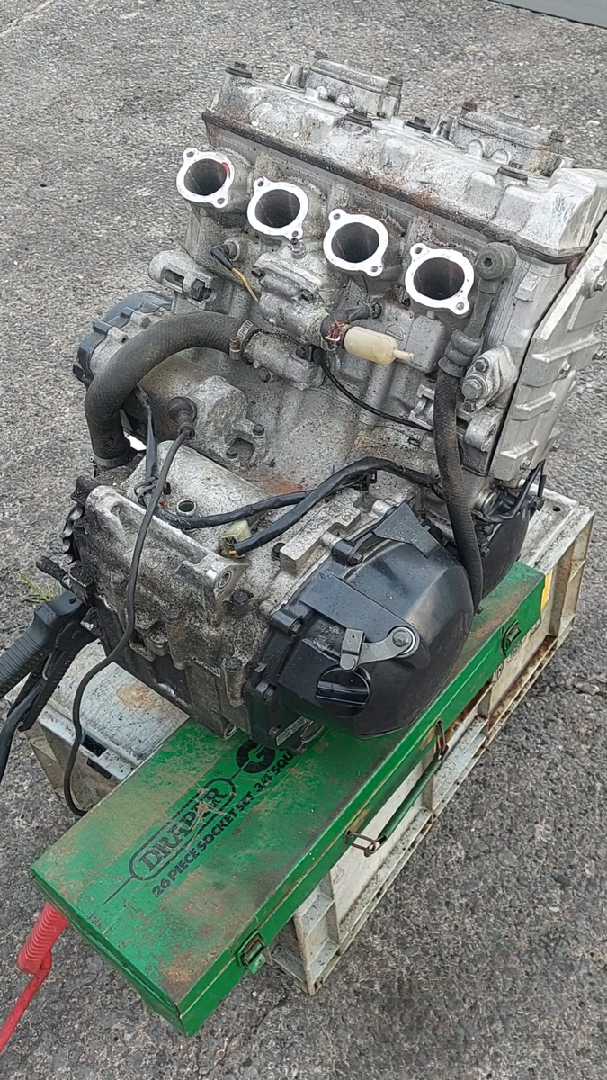 ぶんぶん⚠️ GENUINE KAWASAKI ZX6R F 1995 -97 COMPLETE CLEAN ENGINE - SEE VIDEO