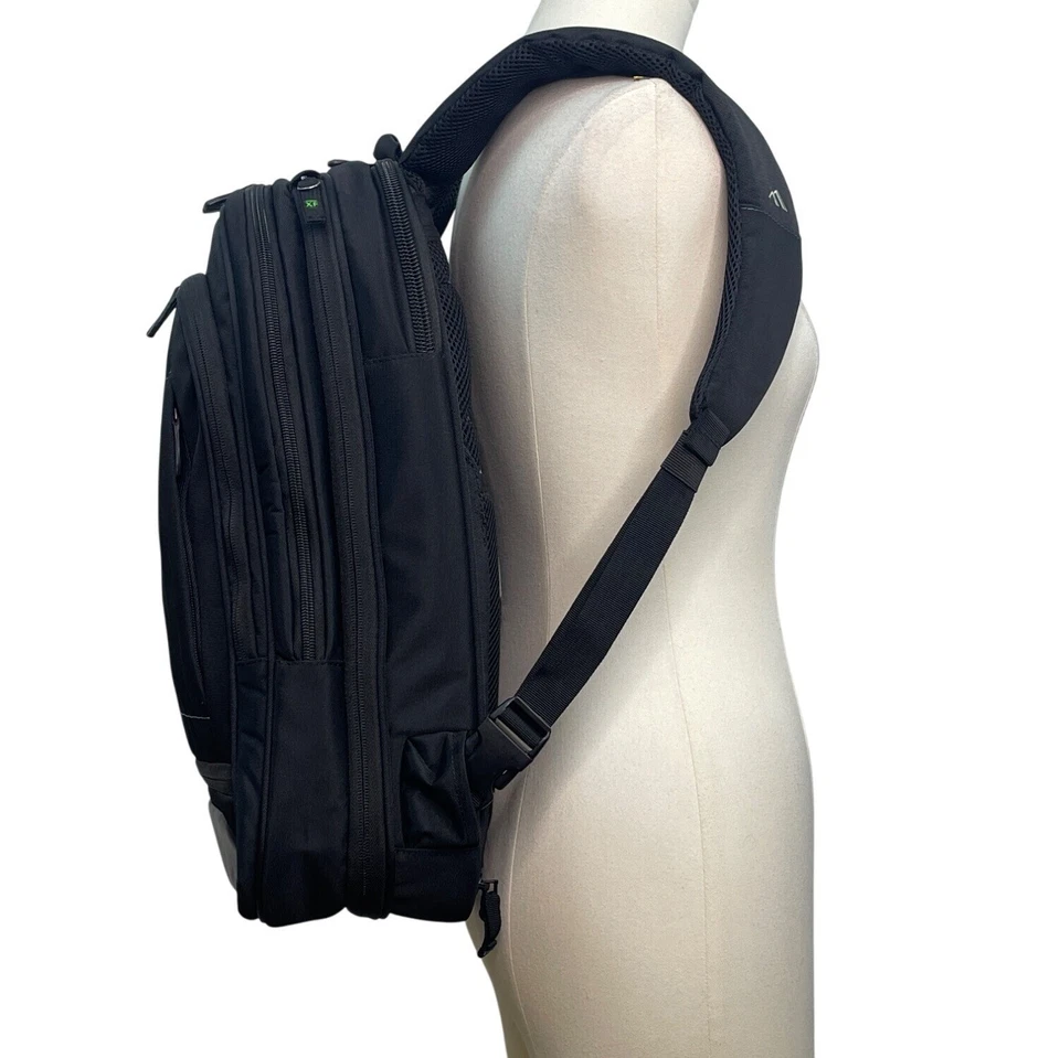 Mochila para laptop Brenthaven preta vários compartimentos Elliot compatível com raios X - Imagem 2 de 4