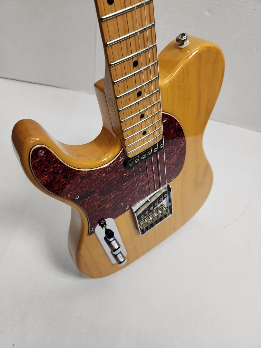 G&L Limited Edition Tribute Series ASAT Classic Ash With Gig G&L Limited Edition Tribute Series ASAT Classic Ash With Gig